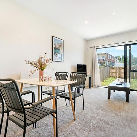 Cozy Brand New Townhouse 8 Villa Auckland Esterno foto
